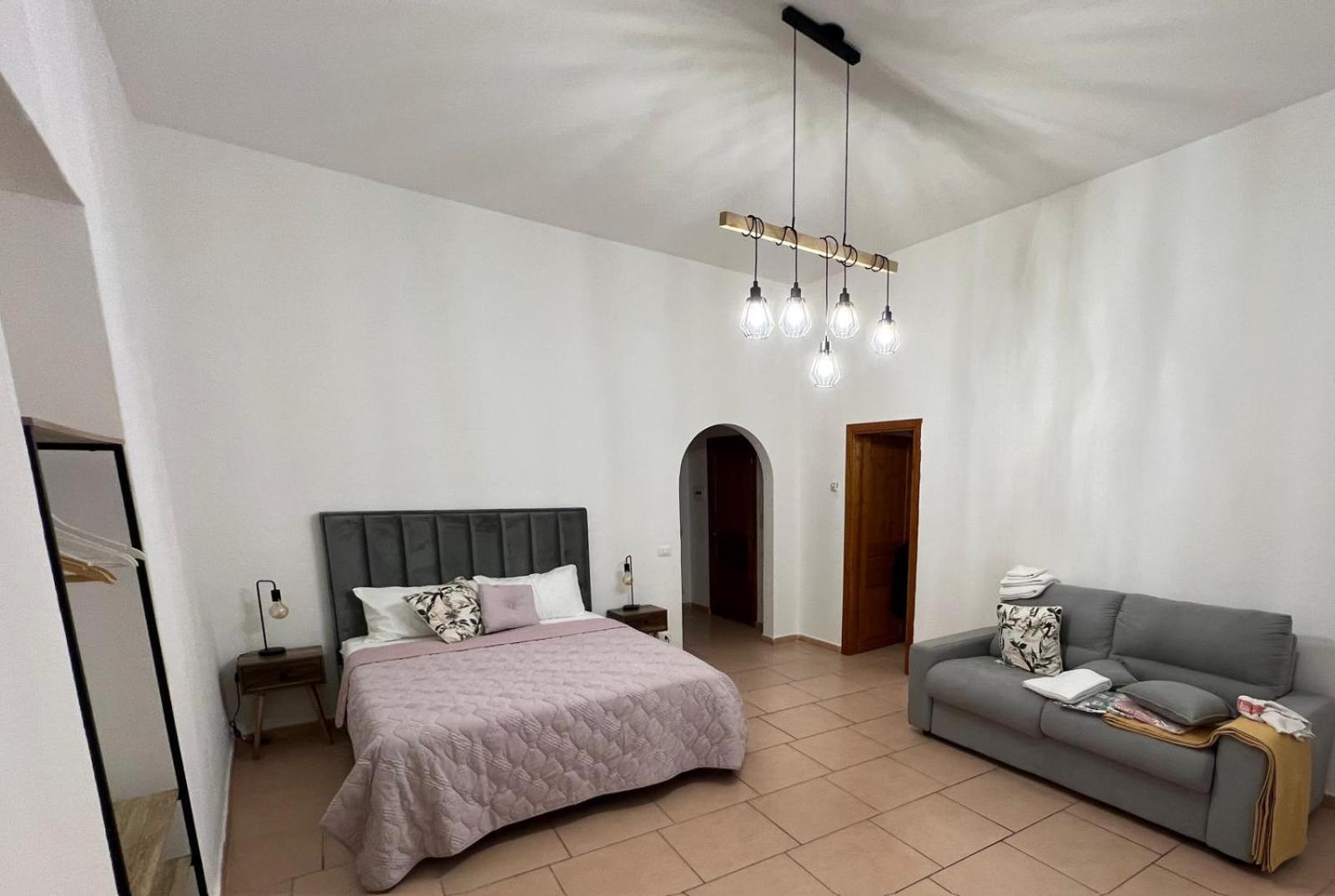 Greta'S Apartment Discesa Delle Capre ปาแลร์โม ภายนอก รูปภาพ